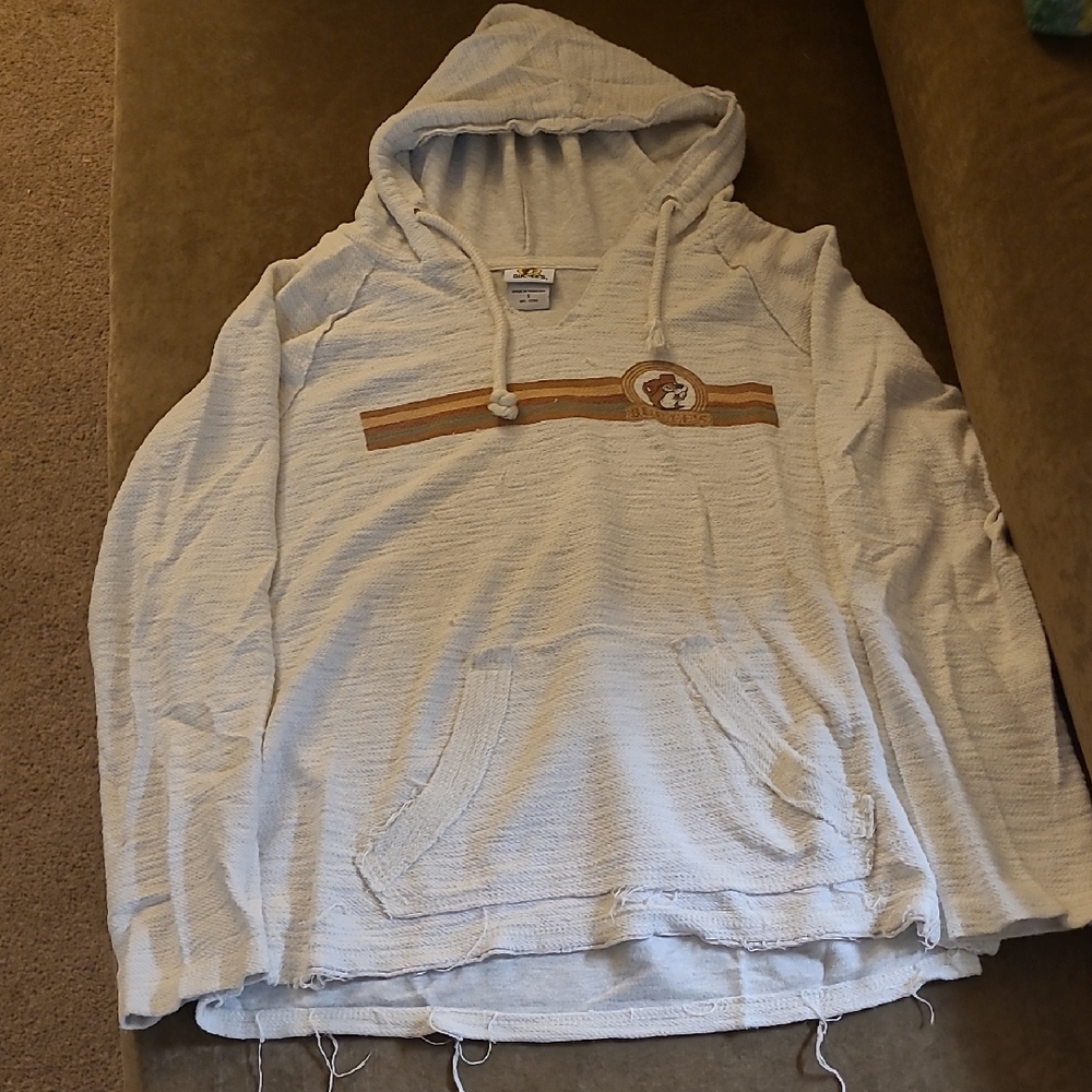 Cream Sweatshirt for Cozy Comfort